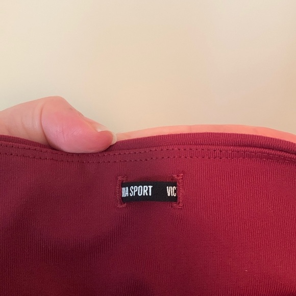 Victoria’s Secret Sport Knockout Lace Side Capris Leggings Size XS - Picture 9 of 10